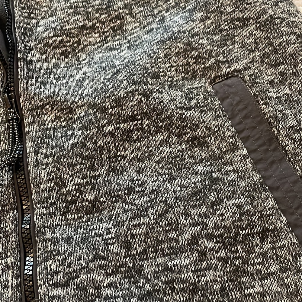 Vest - Picture 5 of 6